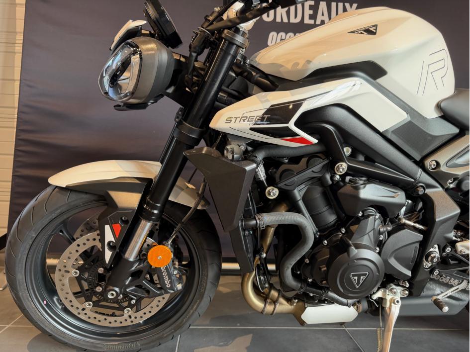 TRIUMPH STREET TRIPLE 765 R taux 1,9%*